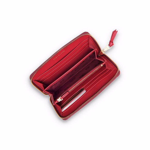 ENDS APR 16!!heart embossed zip continental wallet - Picture 5 of 5